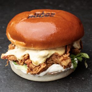 Crispy Mayo Chicken Burger كريسبي مايو تشكن برغر
