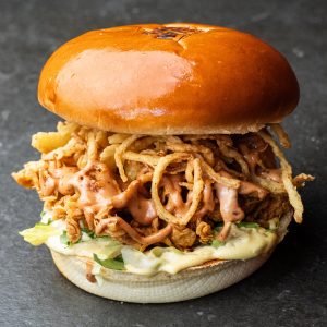 Crispy BBQ Ranch Chicken Burger كريسبي باربكيو رانش تشكن برغر